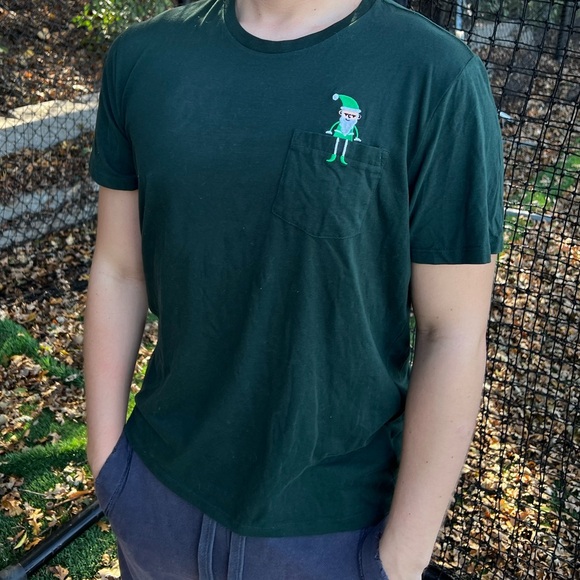 THE ELF BUDDY OMG SANTA MEN T SHIRT OLD NAVY POCKET MONSTER GREEN CHRISTMAS TREE - Picture 6 of 16